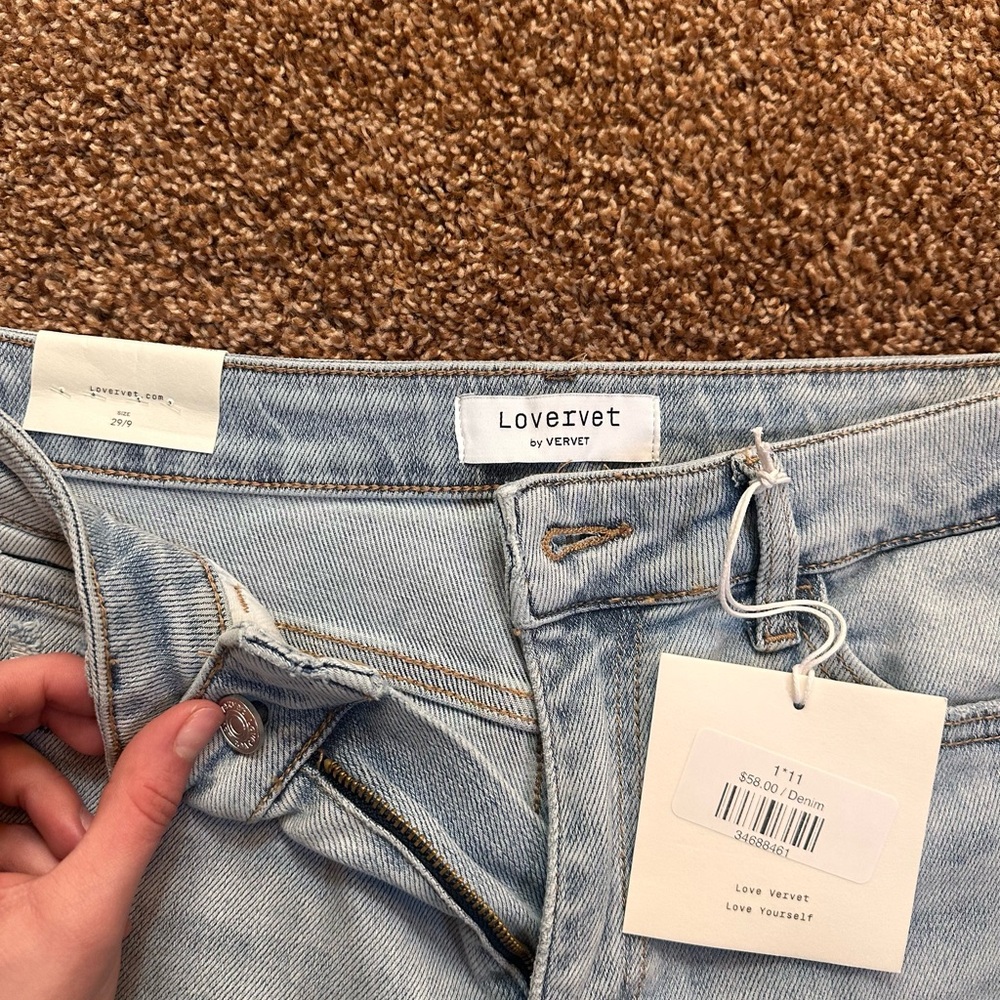 Women's light wash blue Jeans - Picture 2 of 4